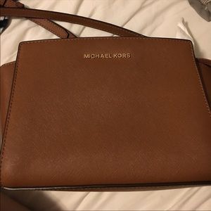 Michael Kors Selma cross body bag